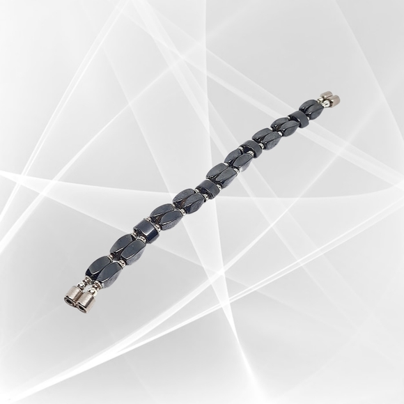 .🎄10/$20. Dark Gray Hematite Beaded Bracelet with Magnetic Closure - Picture 5 of 7